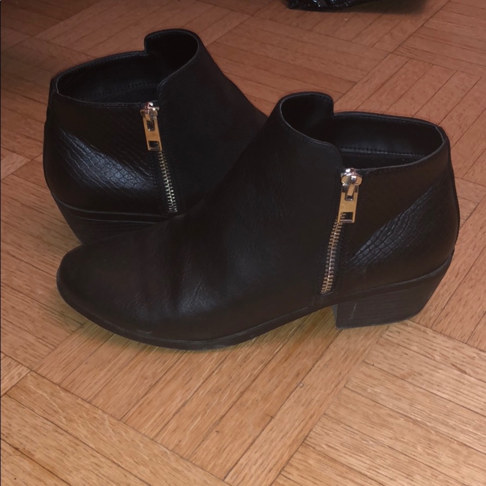 Call it Spring! Mini heeled booties - Picture 3 of 4